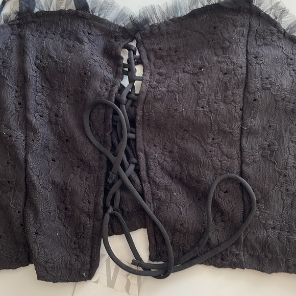 NWT Zara Black Lace Trip Lace Up Crop top in size L - Picture 3 of 6